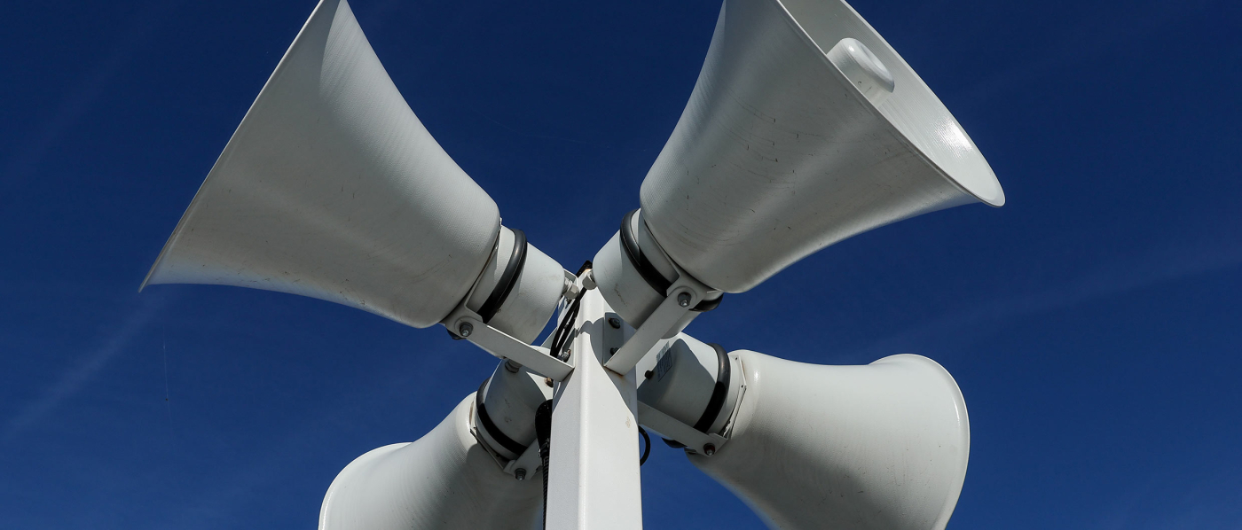 «Смотря кто сказал»: сигналы и шум коммуникаций центробанка