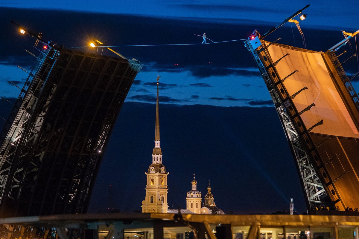 В поисках баланса: партнерство банков и маркетплейсов
