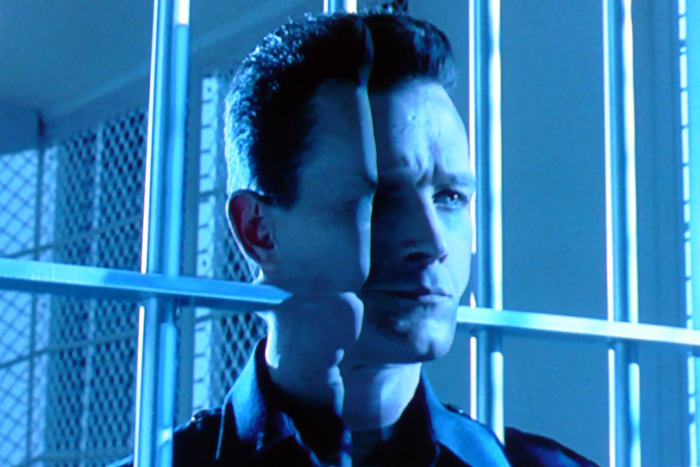 Козни, шантаж и коварство: автономный ИИ без «красных линий»