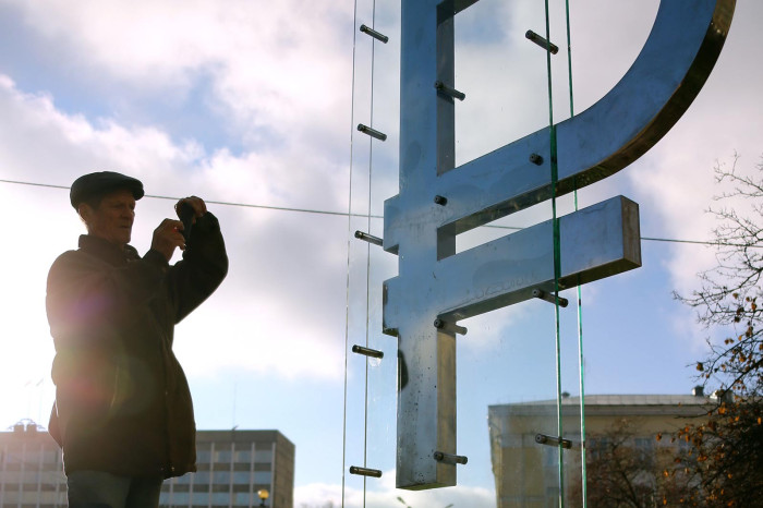 Russian Borrowers: Between Wants and Needs