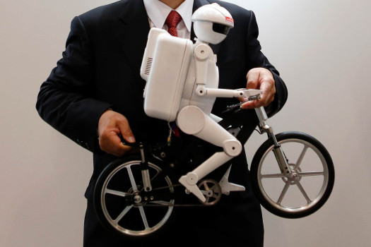 Новые технологии и рынок труда: роботы или люди