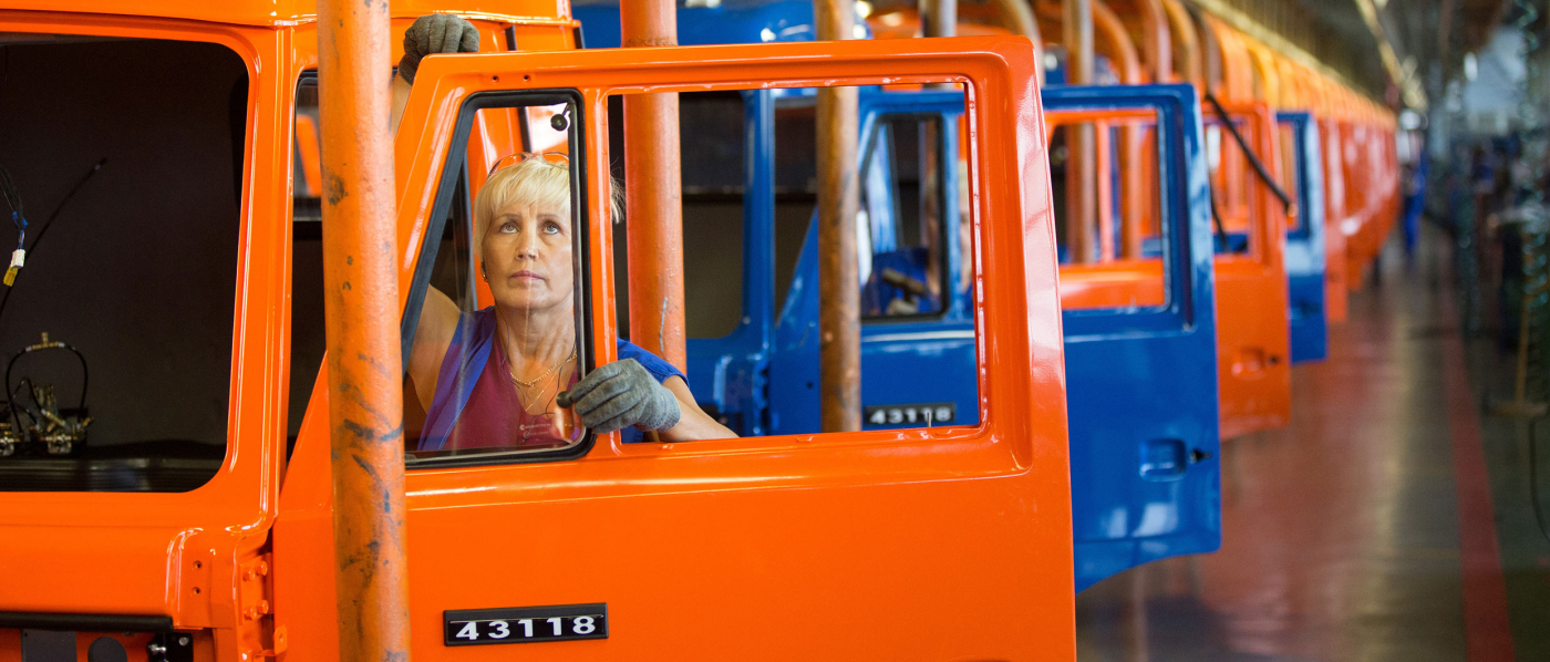 Manufacturing Powerhouse: How Russians View Inflation and the Key Rate